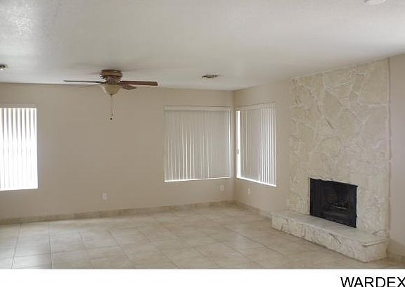 2nd image of 2021 Spruce Dr