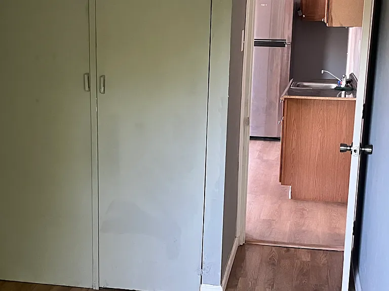 23 Schuyler St #2 — Photo 12