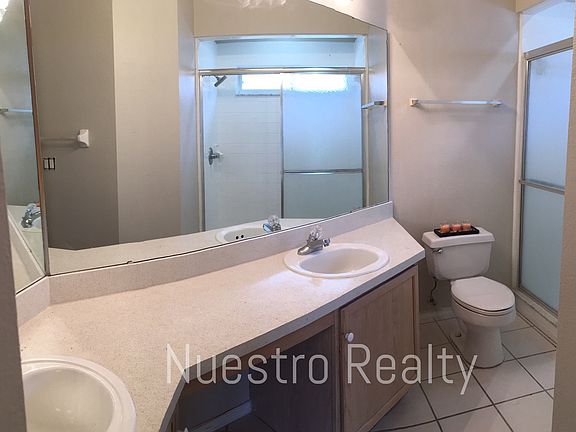 5th image of 1611 Bridgeview Cir