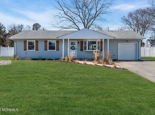 5 Heron Ct, Forked River, NJ 08731