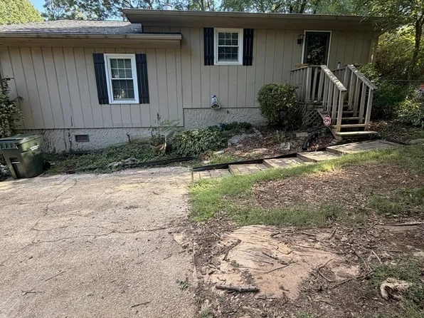 111 Tryon St, Greer, SC 29650