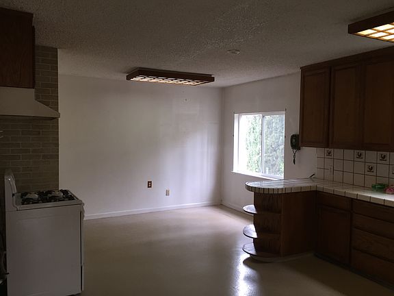 4th image of 63 Pala Ave