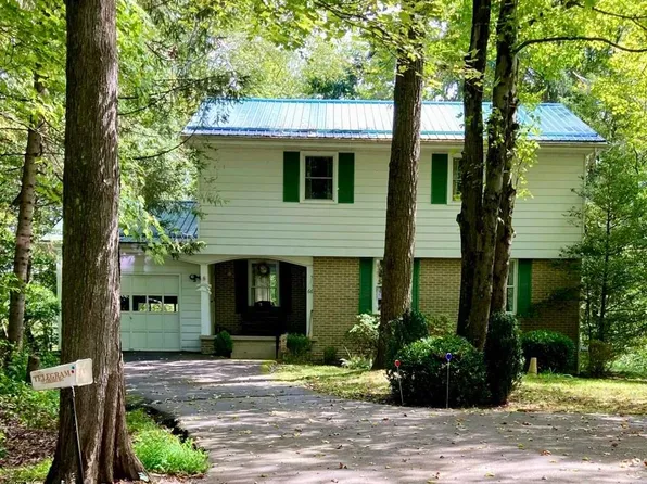 66 Willis Ln, Philippi, WV 26416