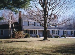 191 Homestead Ln, Fairfield, CT 06824