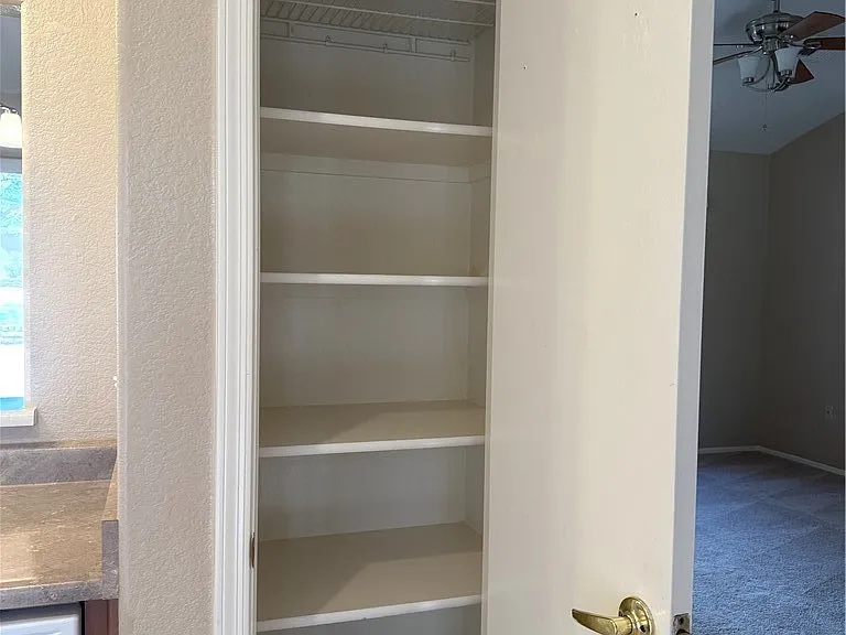 2425 Showcase Dr — Photo 13