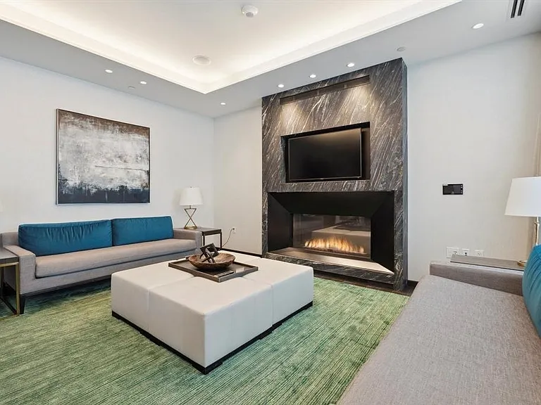 135 Seaport Blvd #1610 — Photo 21