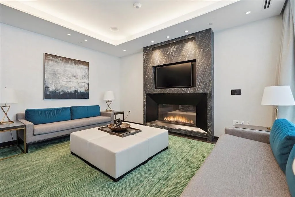 Building Photo - 135 Seaport Blvd #1610