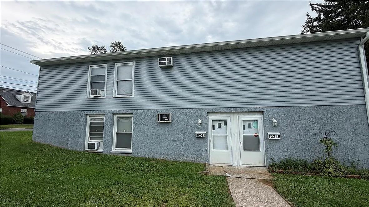 3 bed, 1.0 bath, 1500 sqft, $1,899 — Photo 1
