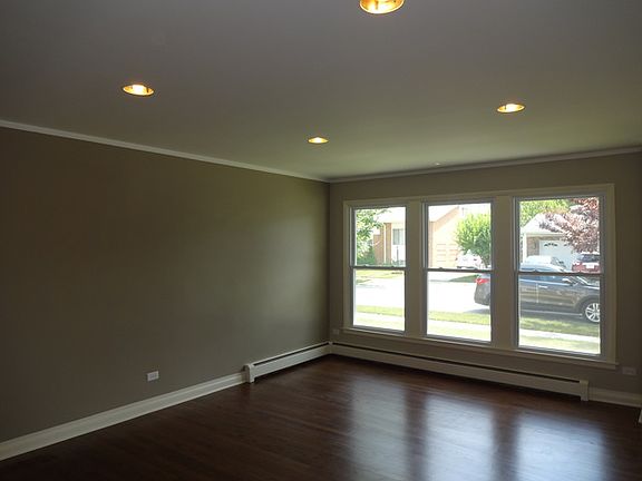 2nd image of 9246 N Courtland Dr #1