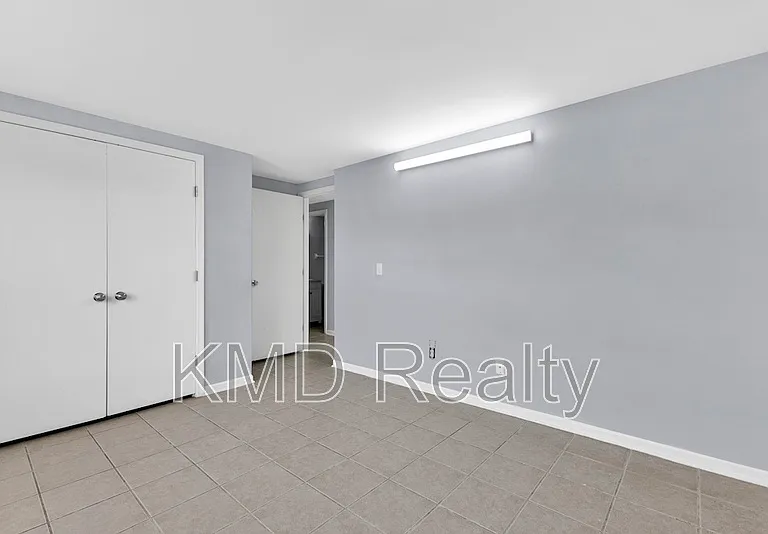 1624 Arlyn Cir #H — Photo 9