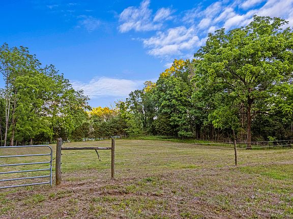57th image of 748 Woodcock Rd
