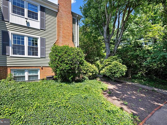 5th image of 2465 Windbreak Dr