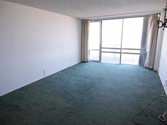 5th image of 900 Bay Dr APT 204