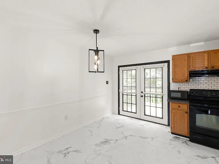 501 Tudor Dr — Photo 7