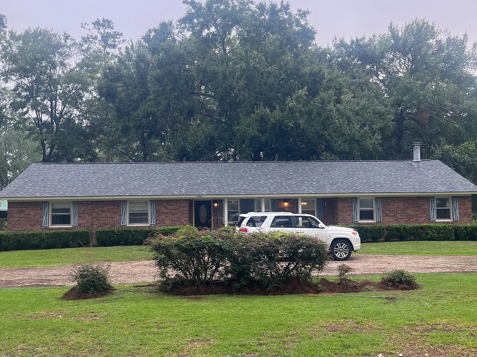 3 bed, 2200 sqft, $2,000 — Photo 2