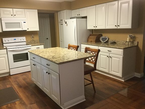 4th image of 7815 Wilderness Dr