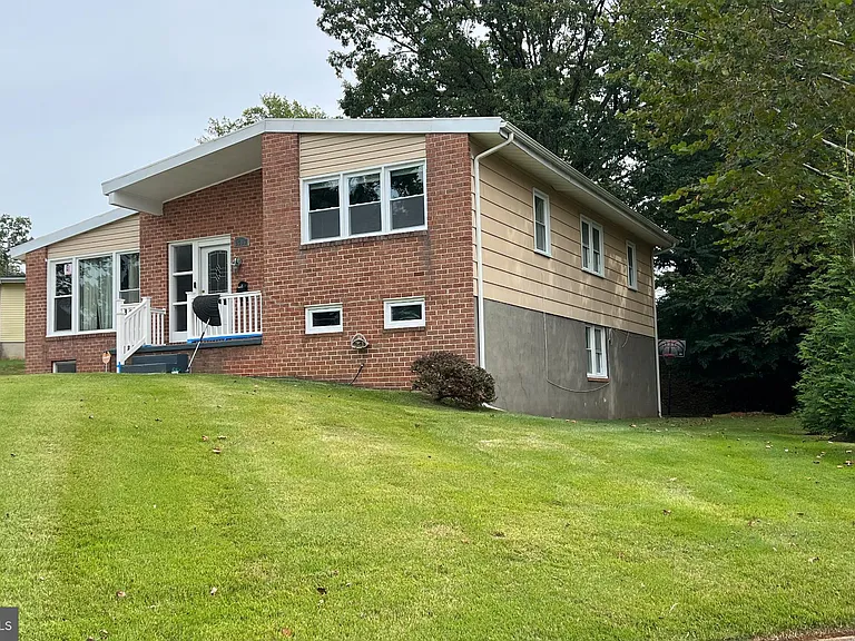 8503 Stevenswood Rd — Photo 3