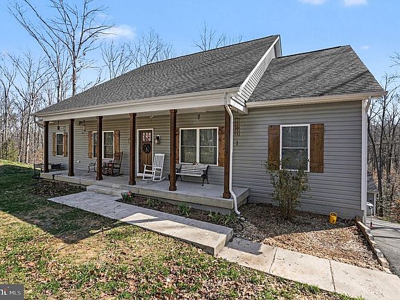 3rd image of 2724 Patriot Ln
