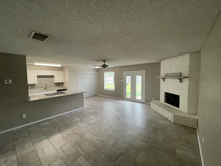5909 Woodsetter Ln — Photo 7
