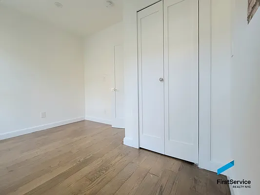 Rented by FirstService Realty (legacy) | media 19