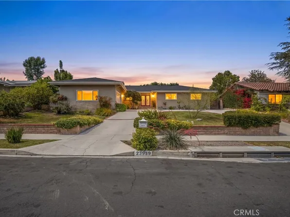 23939 Califa St, Woodland Hills, CA 91367