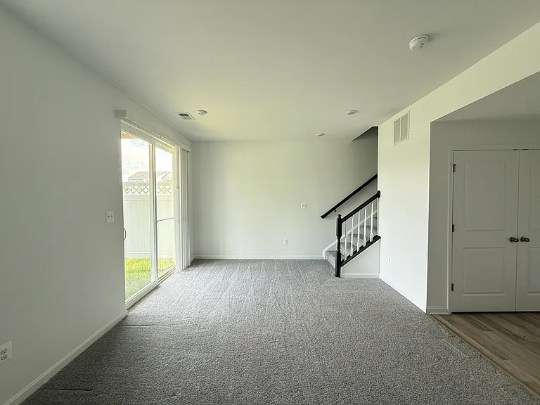 534 Rosemary Cir — Photo 8