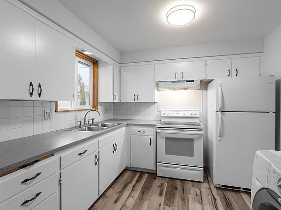 3rd image of 2119 E Columbia Ave #1
