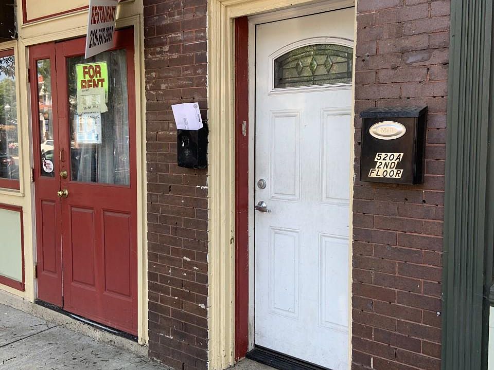 2nd image of 520 Monmouth St