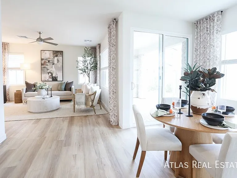 1530 W Sierra Vista Dr — Photo 18