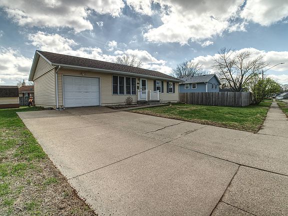 2nd image of 1709 Middle Rd