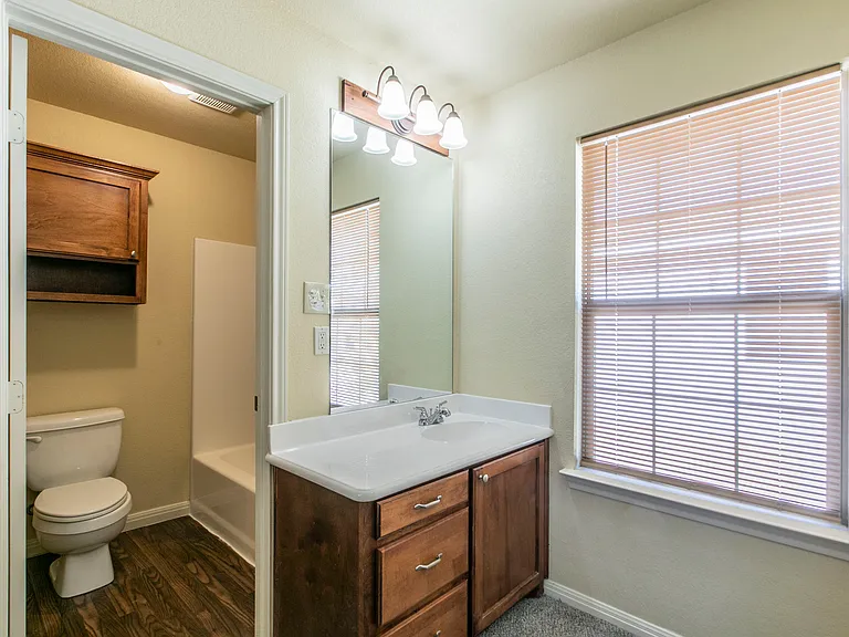 111 Meadow Park Cir #111 — Photo 13