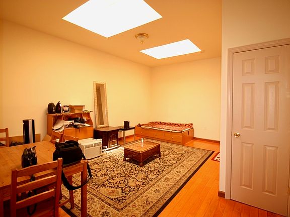 4th image of 534 72nd St #3L