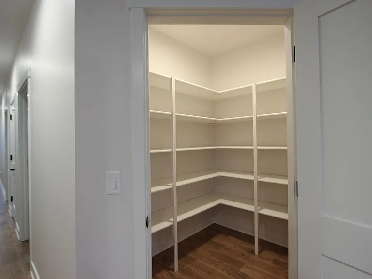 Walk-in Pantry