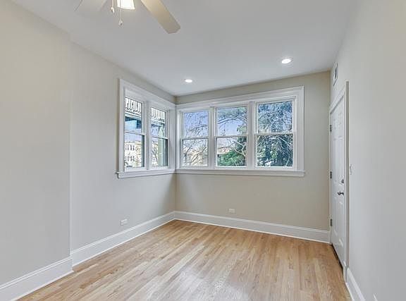 4th image of 1422 W Olive Ave #1418