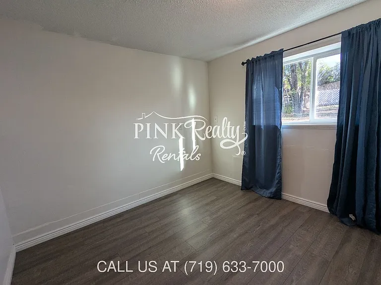 4026 Shelley Ave — Photo 26