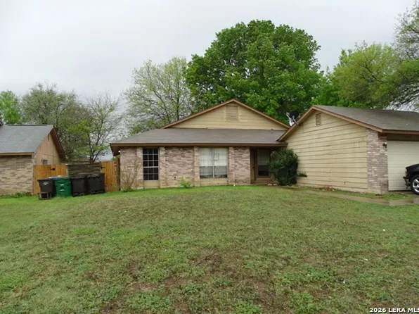 5215 MEADOW RISE ST, San Antonio, TX 78250