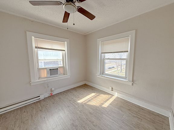 3rd image of 301-307 N Gladstone Blvd #307-34