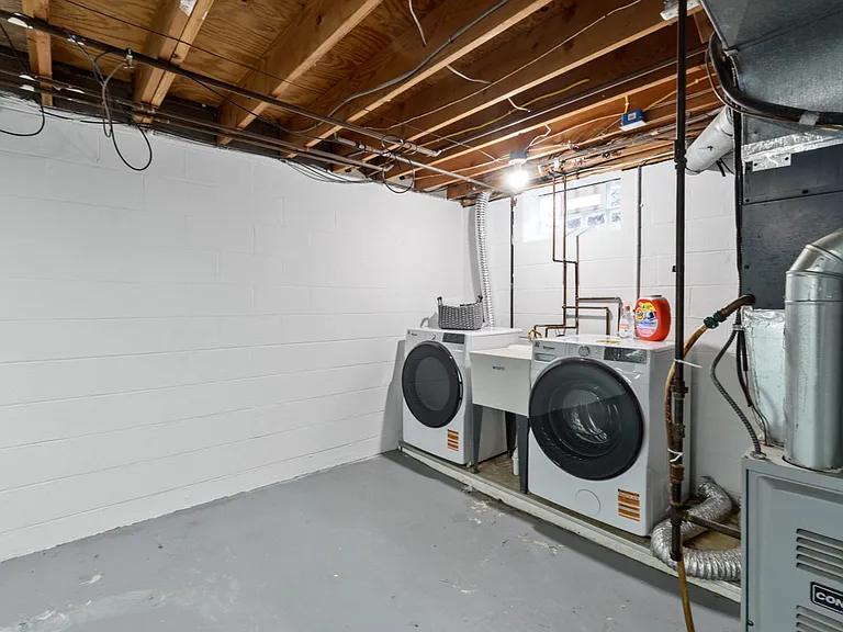 Hudson Yard Townhomes — Photo 23