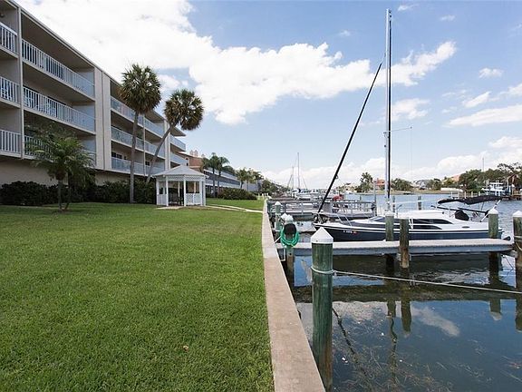 2nd image of 719 Pinellas Bayway #108