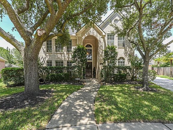 5th image of 2026 Dawn Crest Ct