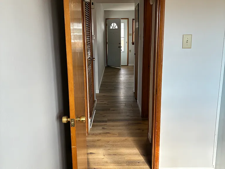 2313 & 2315 Saint George Ln — Photo 9