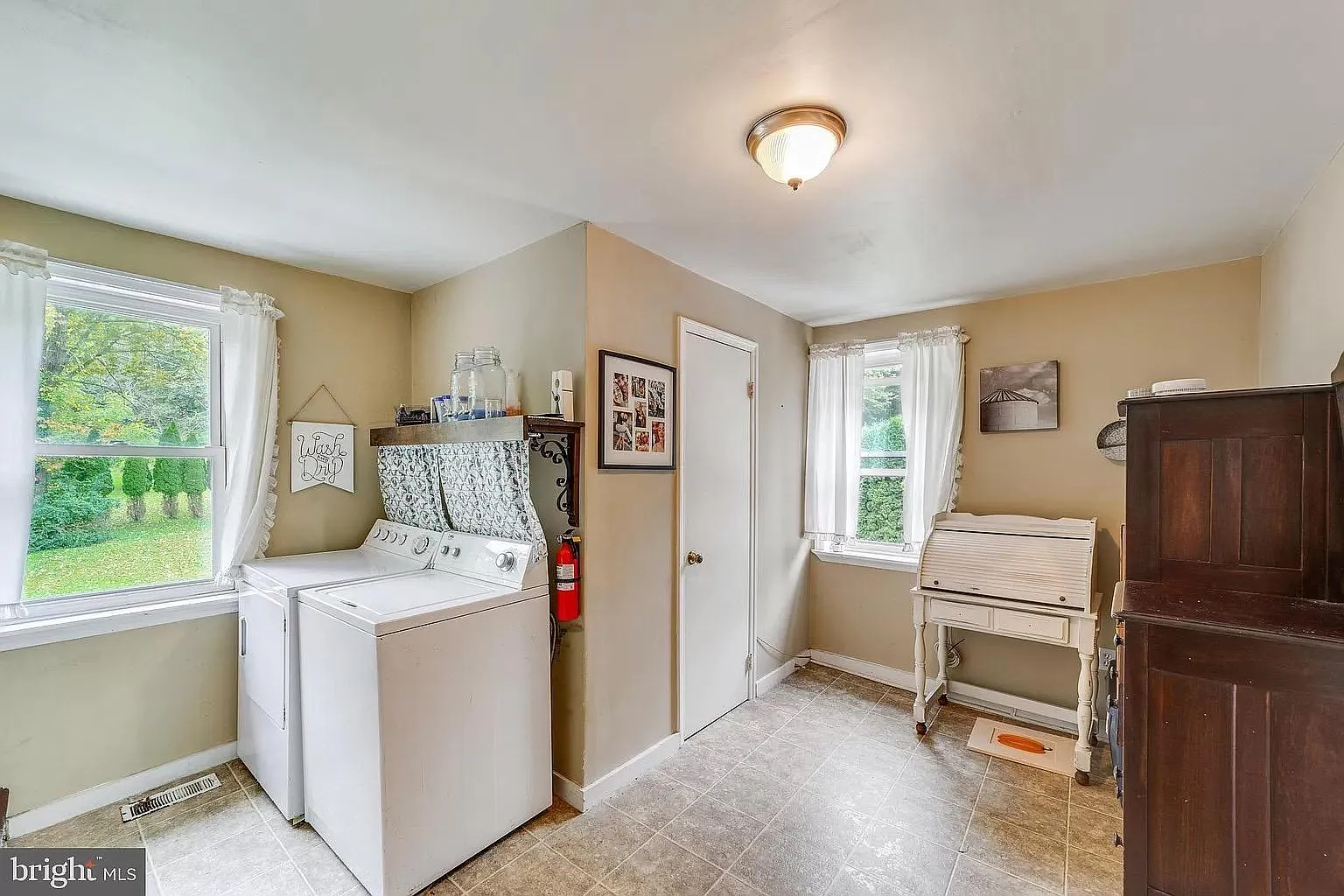 2 bed, 1150 sqft, $1,950 — Photo 1