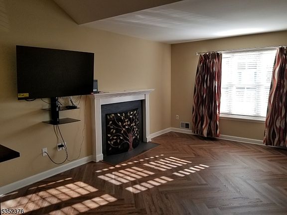 5th image of 3708 Vroom Dr