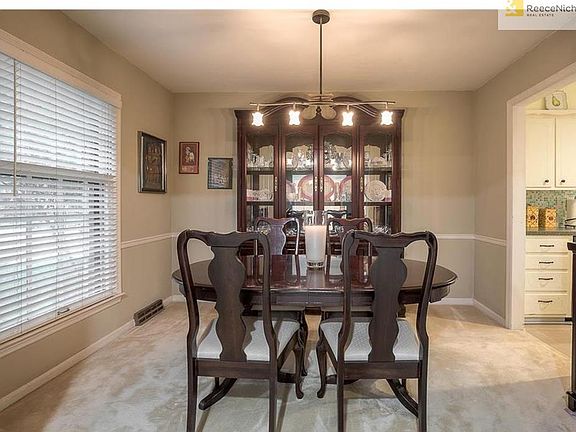 3rd image of 9606 W 92nd Ter