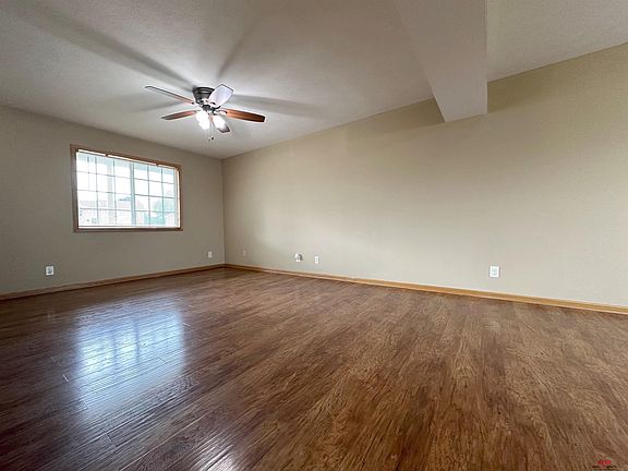 5th image of 5242 N 9th Cir