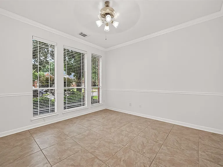 3218 Twinmont Ln — Photo 4