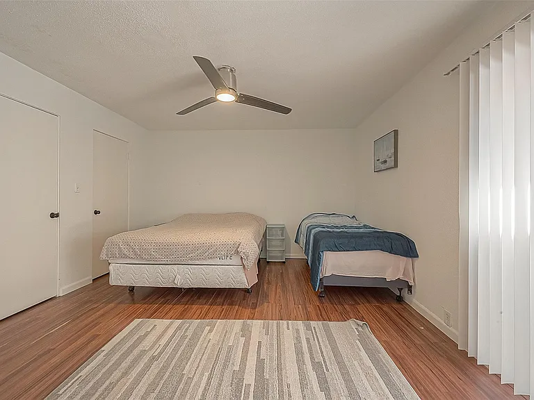 2201 Fountain View Dr #9 — Photo 26