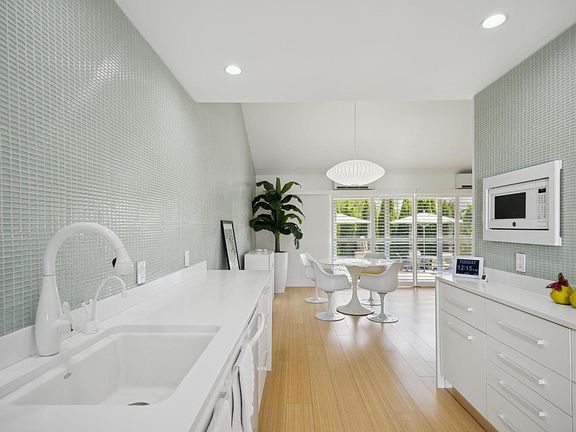 2nd image of 372 Las Casitas Court