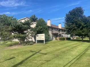 1332 Trader Rd #30, Menasha, WI 54952