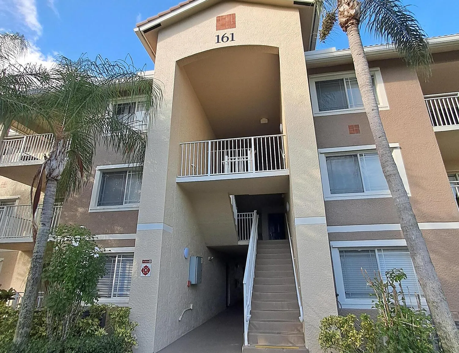 2 bed, 2.0 bath, 1033 sqft, $1,650 — Photo 1